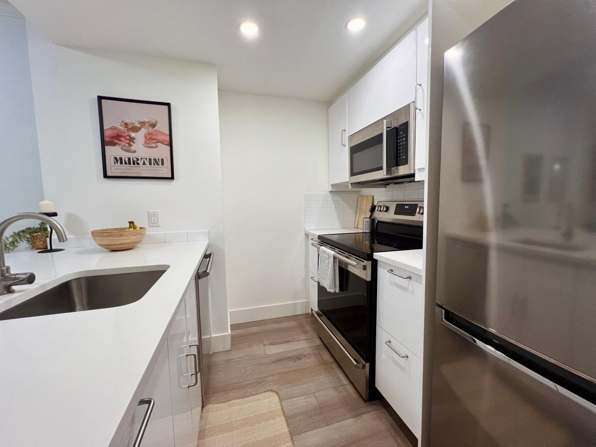 Stunning Skyline Views In A Cozy And Stylish Abode Apartment Vancouver Bagian luar foto
