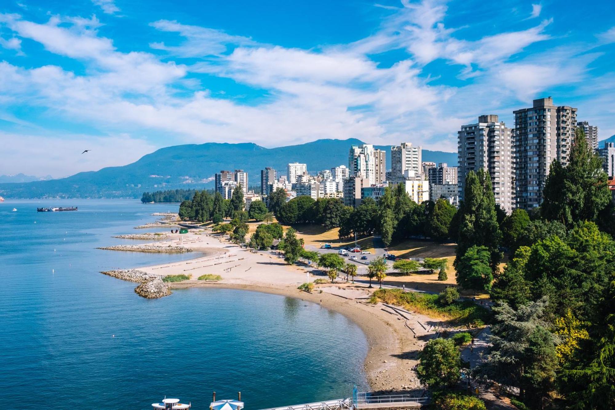 Stunning Skyline Views In A Cozy And Stylish Abode Apartment Vancouver Bagian luar foto